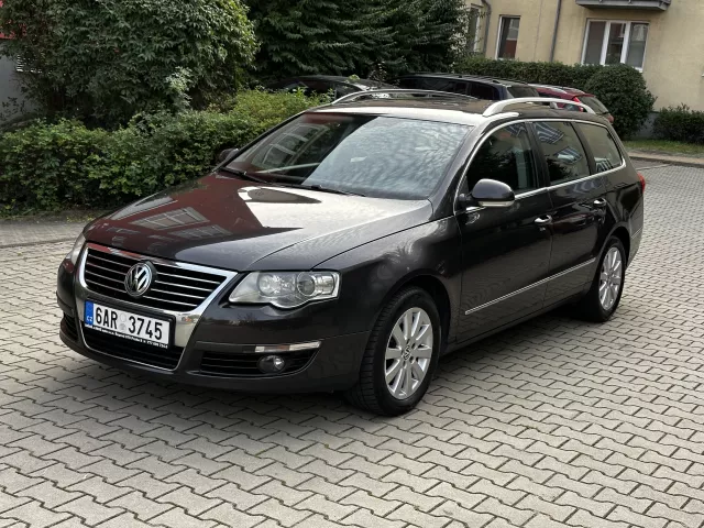 Volkswagen Passat 2.0 FSI 4x4 110kW Highline Kůže CarPlay Xenony