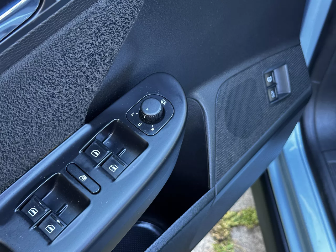 Volkswagen Passat 2.0 TDI 103kW Navi 6st. Manuál ALU kola Tažné - foto 20
