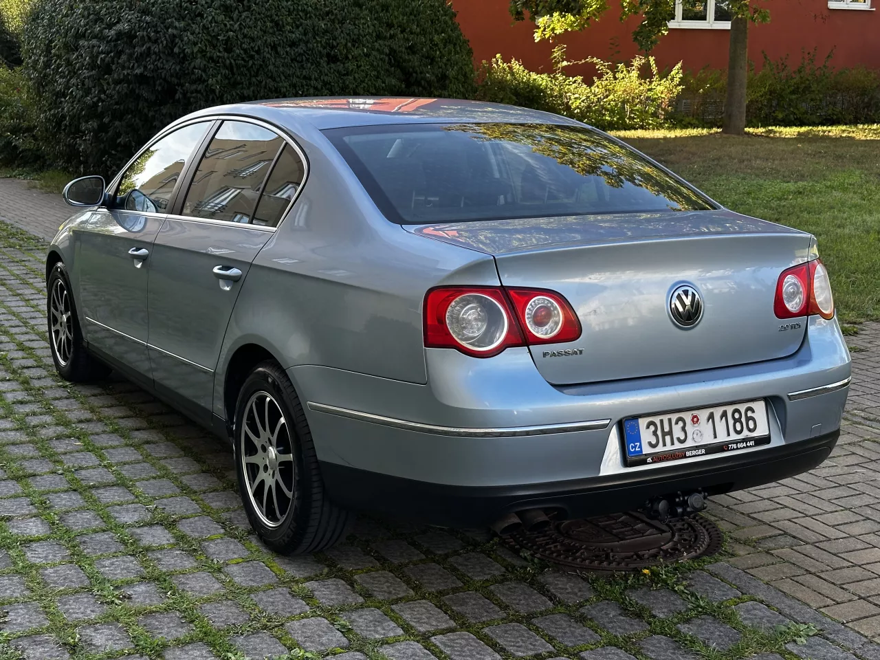 Volkswagen Passat 2.0 TDI 103kW Navi 6st. Manuál ALU kola Tažné - foto 7