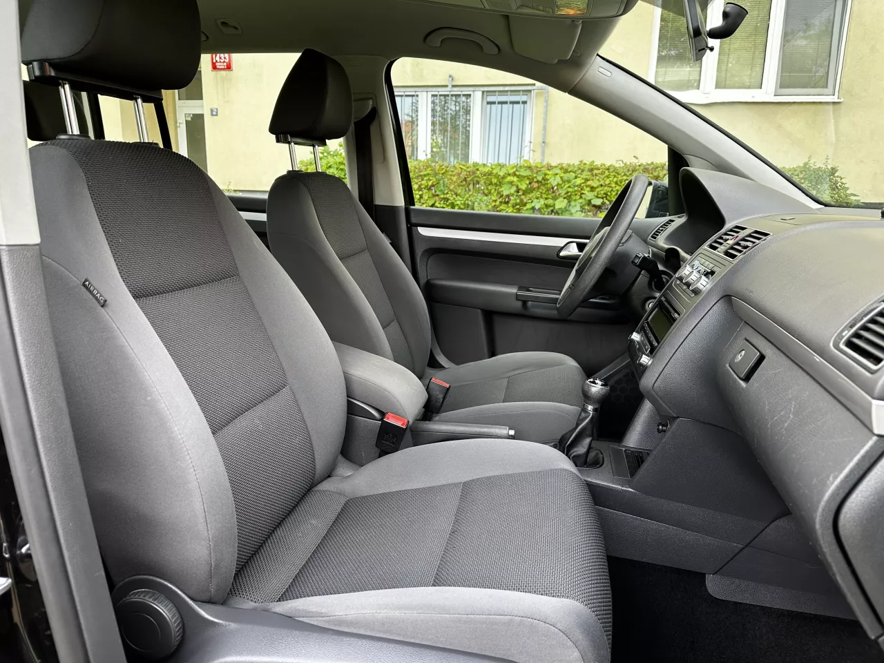 Volkswagen Touran 1.2 TSI Trendline Facelift 6st. Manuál - foto 11