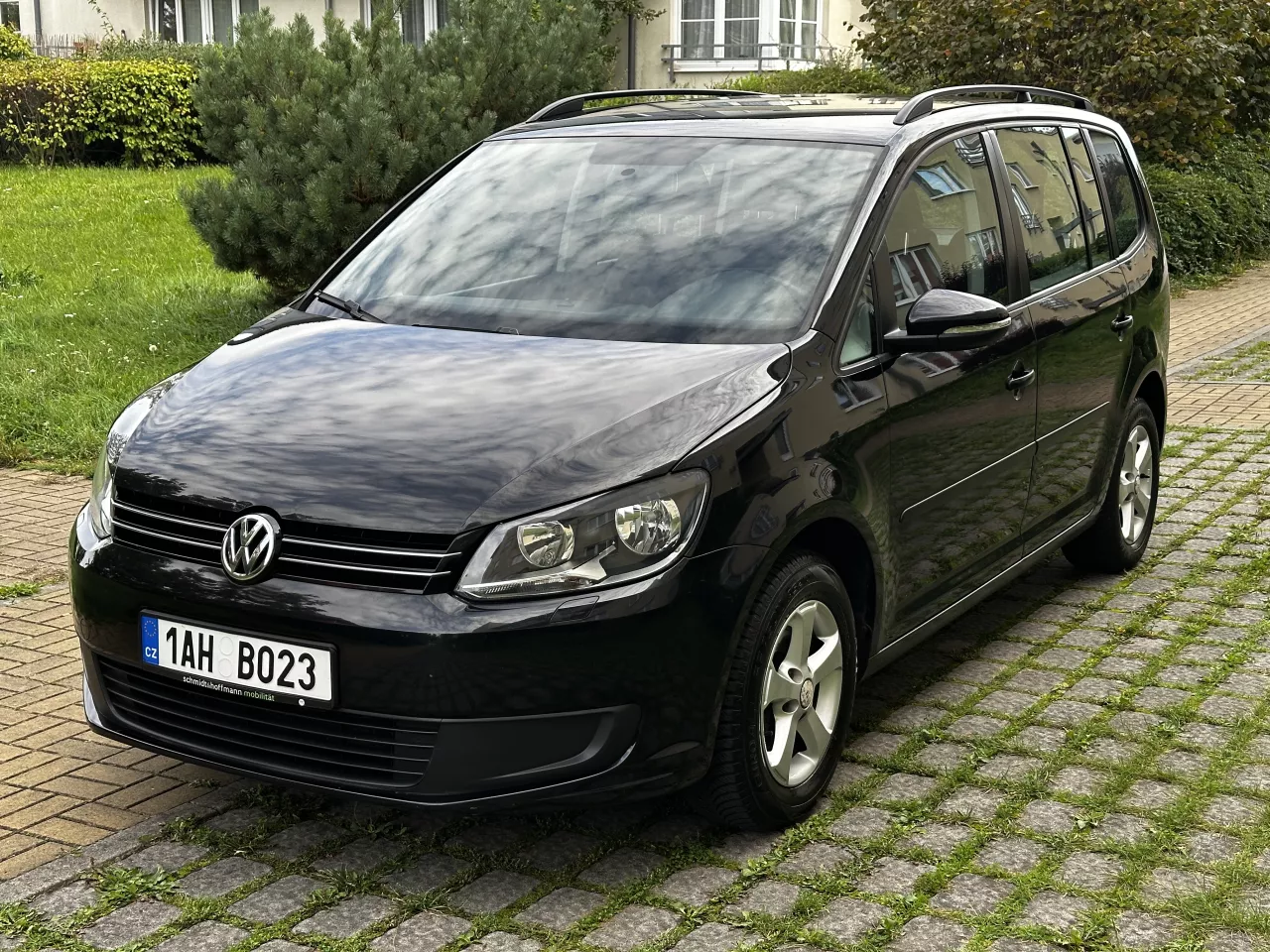 Volkswagen Touran 1.2 TSI Trendline Facelift 6st. Manuál - foto 1