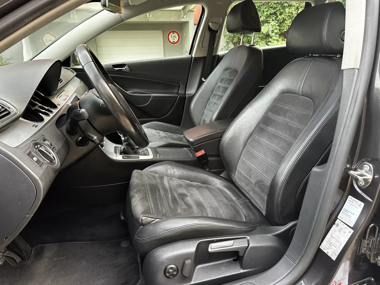 Volkswagen Passat 2.0 FSI 4x4 110kW Highline Kůže CarPlay Xenony - foto 10