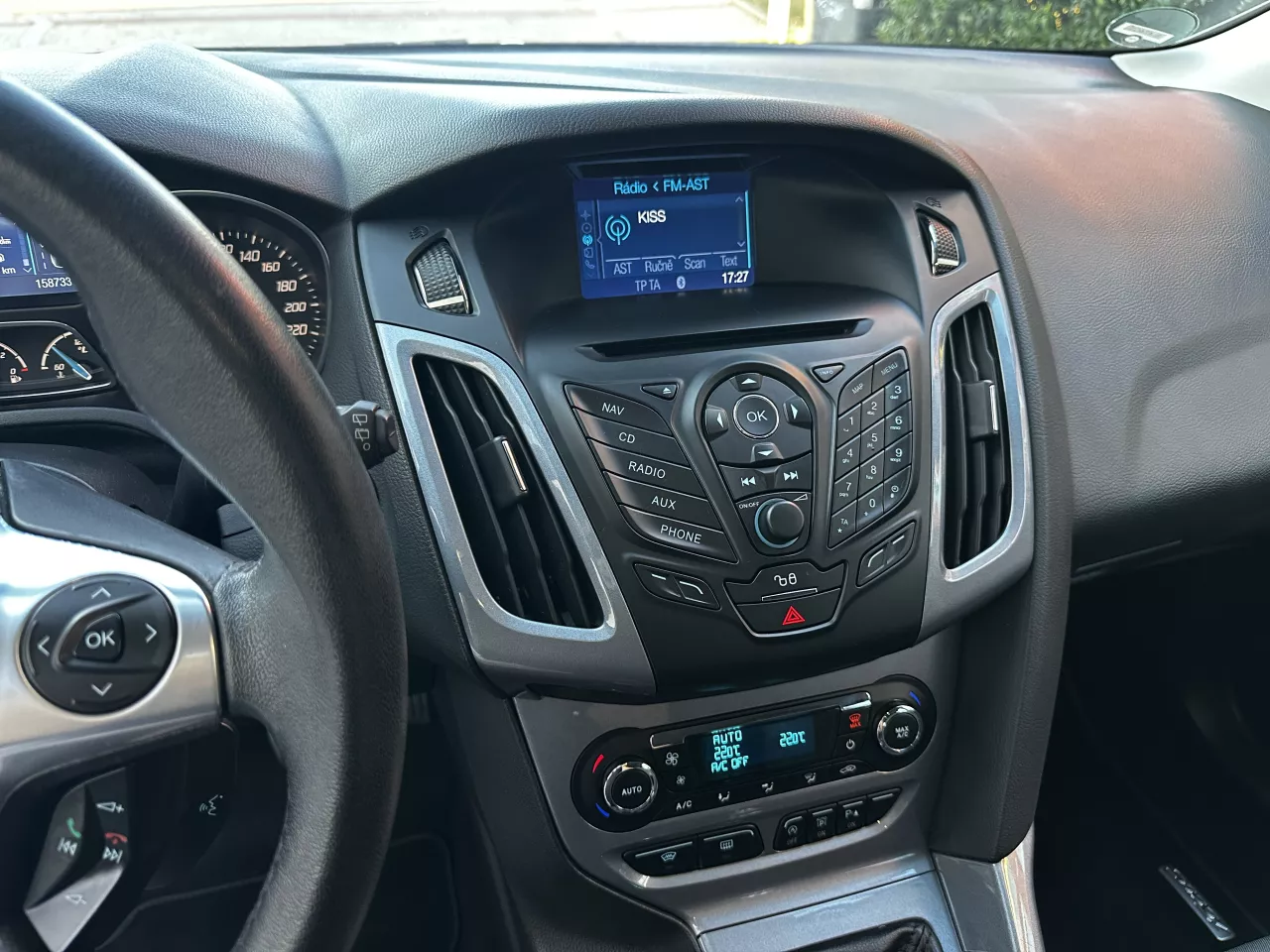 Ford Focus 1.6 16V 110kW Titanium Navi Xenony Tažné - foto 17